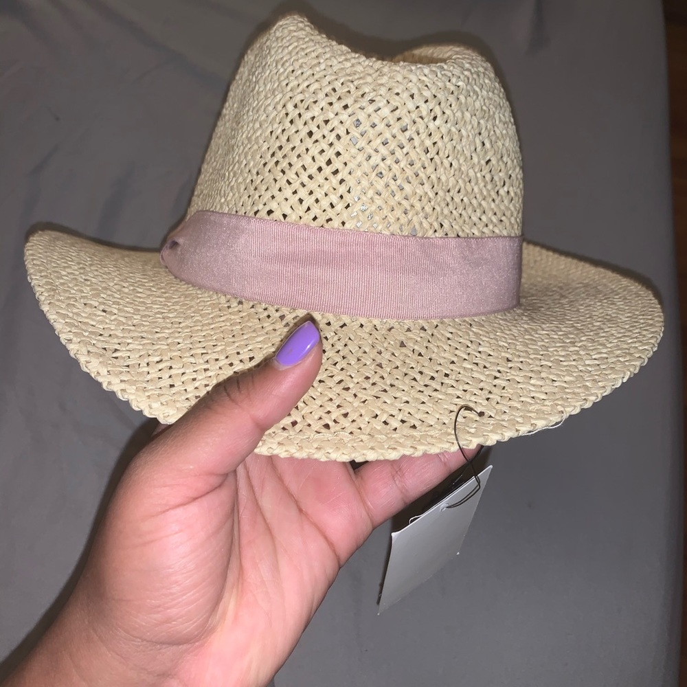 Bucket hat